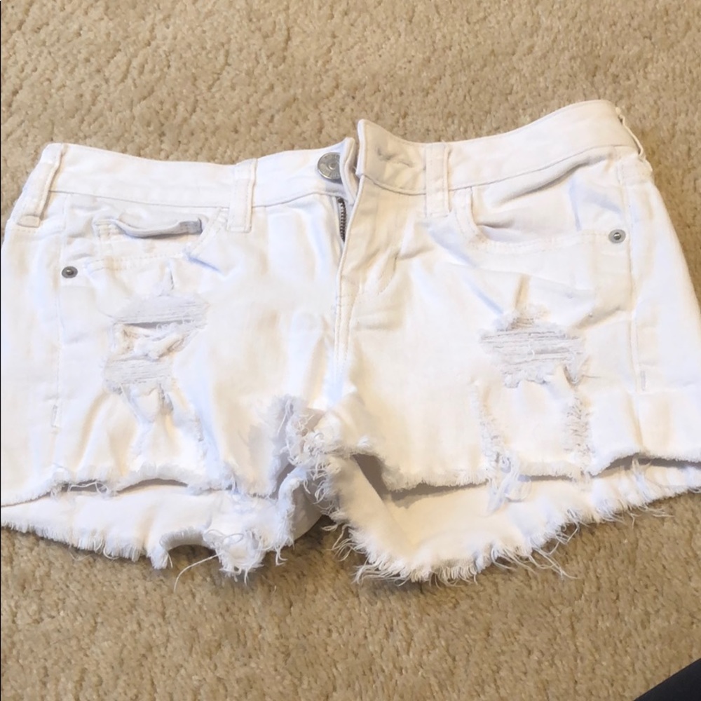 White Express Distressed Holy Jean Short